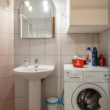 Flat In Excellent Location With Private Parking * Athens