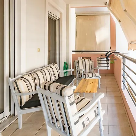 Flat In Excellent Location With Private Parking Apartment